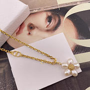 Dior D Natural Pearl Flower Necklace - 4