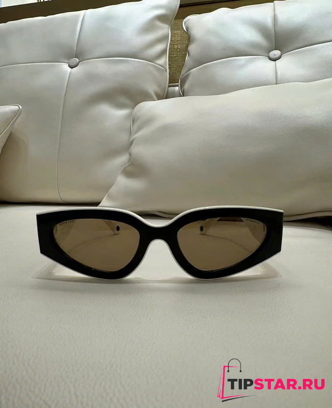 Chanel Noir Edge Sunglasses - 1