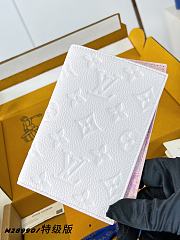 Louis Vuitton Passport Cover Monogram Empreinte Leather White - 3