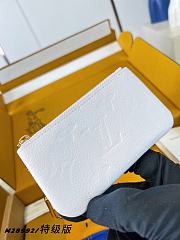 Louis Vuitton Key Pouch Wallet White M28993 - 4