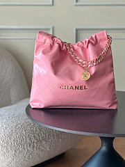 Chanel 22 Medium Handbag Pink Calfskin & Gold Metal - 1