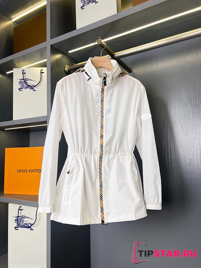  Burberry Short Nylon Blackpool Parka White - 1