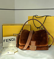 Fendi Mamma Baguette Medium Brown shearling bag - 1