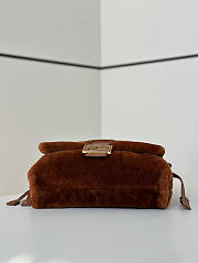 Fendi Mamma Baguette Medium Brown shearling bag - 6