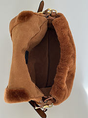 Fendi Mamma Baguette Medium Brown shearling bag - 3