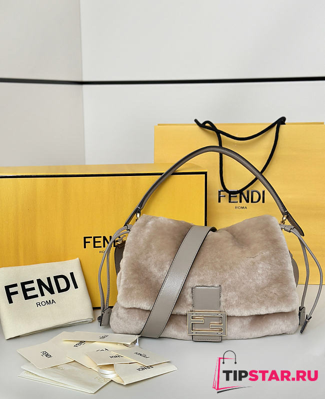 Fendi Mamma Baguette Medium Gray shearling bag - 1