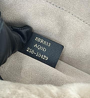 Fendi Mamma Baguette Medium Gray shearling bag - 3