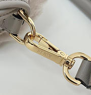 Fendi Mamma Baguette Medium Gray shearling bag - 2
