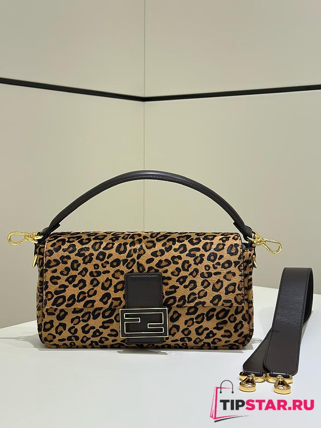 Fendi Baguette Printed cavallino calfskin bag brown size 27 cm - 1
