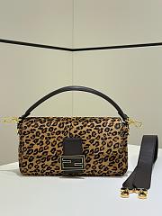 Fendi Baguette Printed cavallino calfskin bag brown size 27 cm - 1