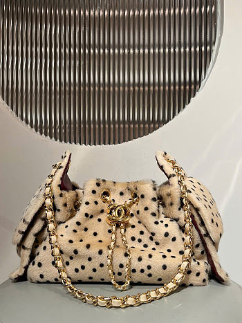 Chanel 25 Métiers d'Art 2026 Mini Bag Light Beige & Black