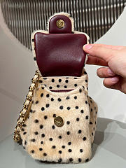 Chanel 25 Métiers d'Art 2026 Mini Bag Light Beige & Black - 2