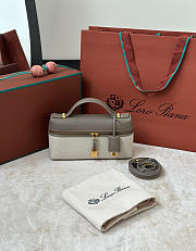 Loro Piana Extra Bag L23 Lunch Box Bag Taupe Grey - 2