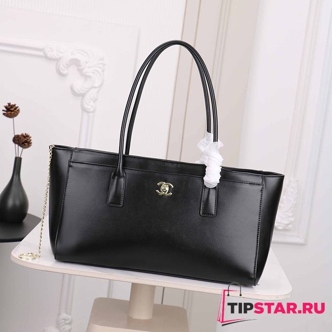 Chanel Spring Summer 2026 Small Shopping Bag Black - 1