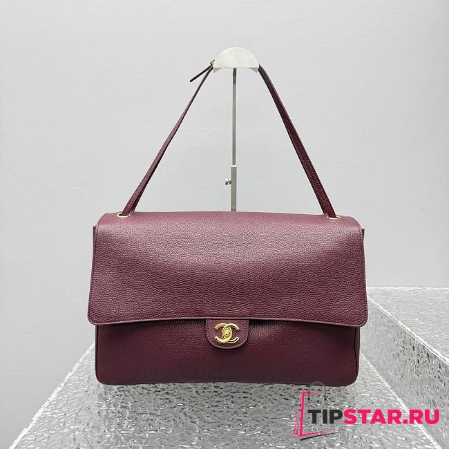 Chanel 38 Spring-Summer 2026 Gold Hardware Maxi Flap Bag In Burgundy - 1