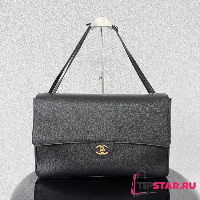 Chanel 38 Spring-Summer 2026 Gold Hardware Maxi Flap Bag In Black - 1