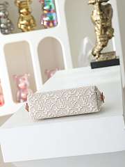 Louis Vuitton Pochette Cosmétique PM Peuplier Beige - 5