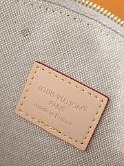 Louis Vuitton Pochette Cosmétique PM Peuplier Beige - 4