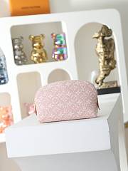 Louis Vuitton Pochette Cosmétique PM Rose Ruban - 1