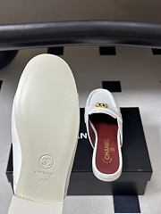 Chanel Crumpled Lambskin CC Mules In White - 4