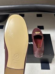 Chanel Métiers d’art 2026 Mocassins Crumpled Shiny Lambskin In Burgundy - 4