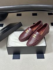 Chanel Métiers d’art 2026 Mocassins Crumpled Shiny Lambskin In Burgundy - 3
