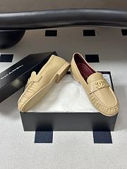 Chanel Métiers d’art 2026 Mocassins Crumpled Shiny Lambskin In Beige - 4