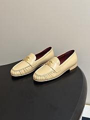 Chanel Métiers d’art 2026 Mocassins Crumpled Shiny Lambskin In Beige - 5
