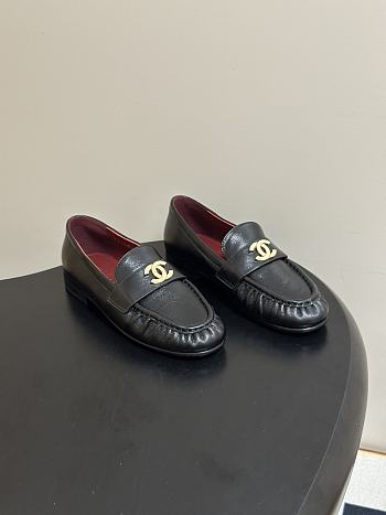 Chanel Métiers d’art 2026 Mocassins Crumpled Shiny Lambskin In Black