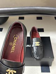 Chanel Métiers d’art 2026 Mocassins Crumpled Shiny Lambskin In Black - 6