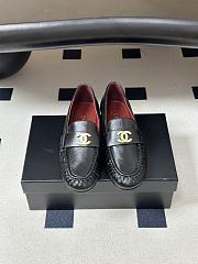 Chanel Métiers d’art 2026 Mocassins Crumpled Shiny Lambskin In Black - 2