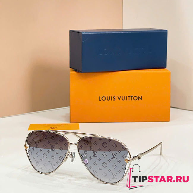Louis Vuitton Monogram Aviator Sunglasses - 1