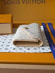 Louis Vuitton Victorine Wallet Monogram Emblème Peuplier - 4