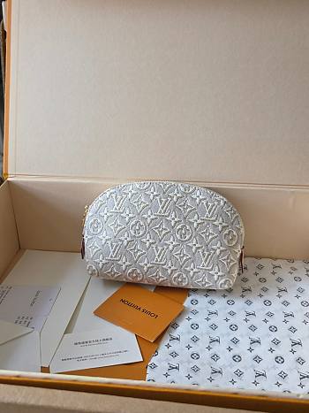 Louis Vuitton Pochette Cosmétique PM Peuplier Beige M2A320