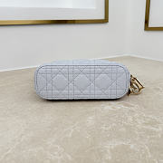 Dior Mini Sac hobo Dior Toujours Bag In Pearl Gray - 3