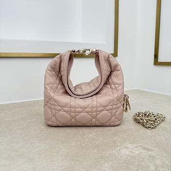 Dior Mini Sac hobo Dior Toujours Bag In Blush Pink