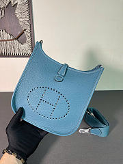 Hermes Taurillon Clemence Evelyne TPM New Blue Jean - 4
