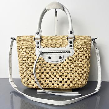 Balenciaga Women's Le City Basket Small in Natural/white