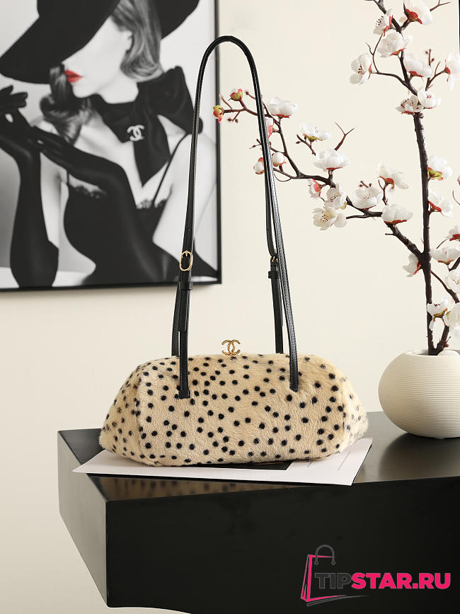Chanel Pony Hair Cheetah Print Pretty CC Clutch With Strap Light Beige Black - 1