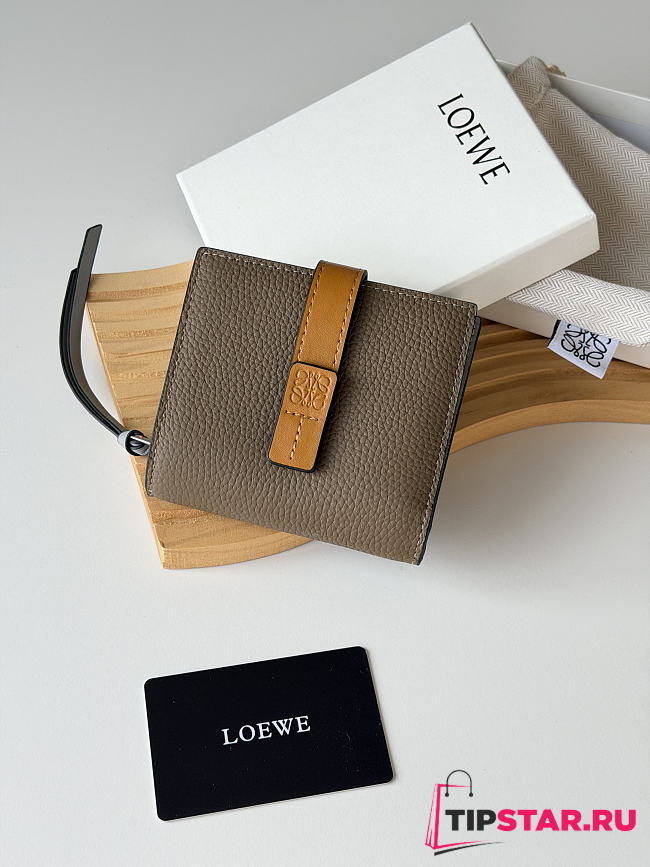 Loewe Leather Vertical Wallet Gray - 1