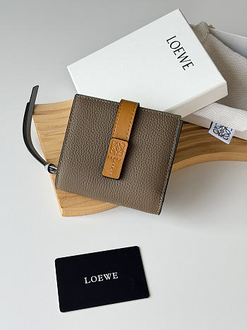 Loewe Leather Vertical Wallet Gray
