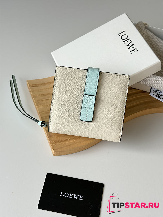 Loewe Leather Vertical Wallet Off White - 1