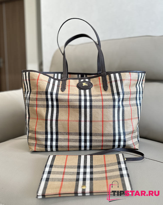Burberry Medium Highlands Tote Bag - 1