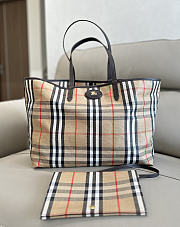 Burberry Medium Highlands Tote Bag - 1