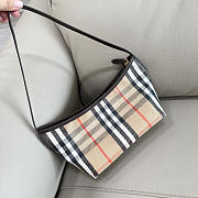 Burberry Highlands Shoulder Bag Nova Check - 2