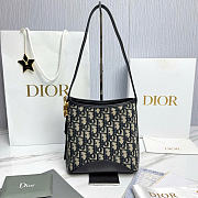 Dior Small Médaillon Bucket Bag Blue Dior Oblique Jacquard - 4