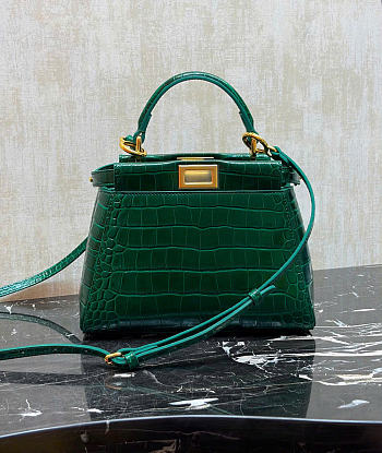 Fendi Peekaboo Mini Precious skin in green