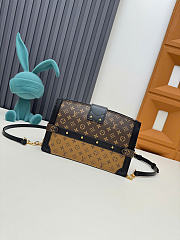 Louis Vuitton Soft Trunk Clutch Canvas Printing Handbag - 4