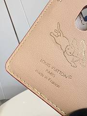Louis Vuitton Porte-Cartes Magnet Monogram Pets Beige - 3