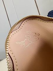 Louis Vuitton Paw Coin Pouch Monogram Pets Beige - 3